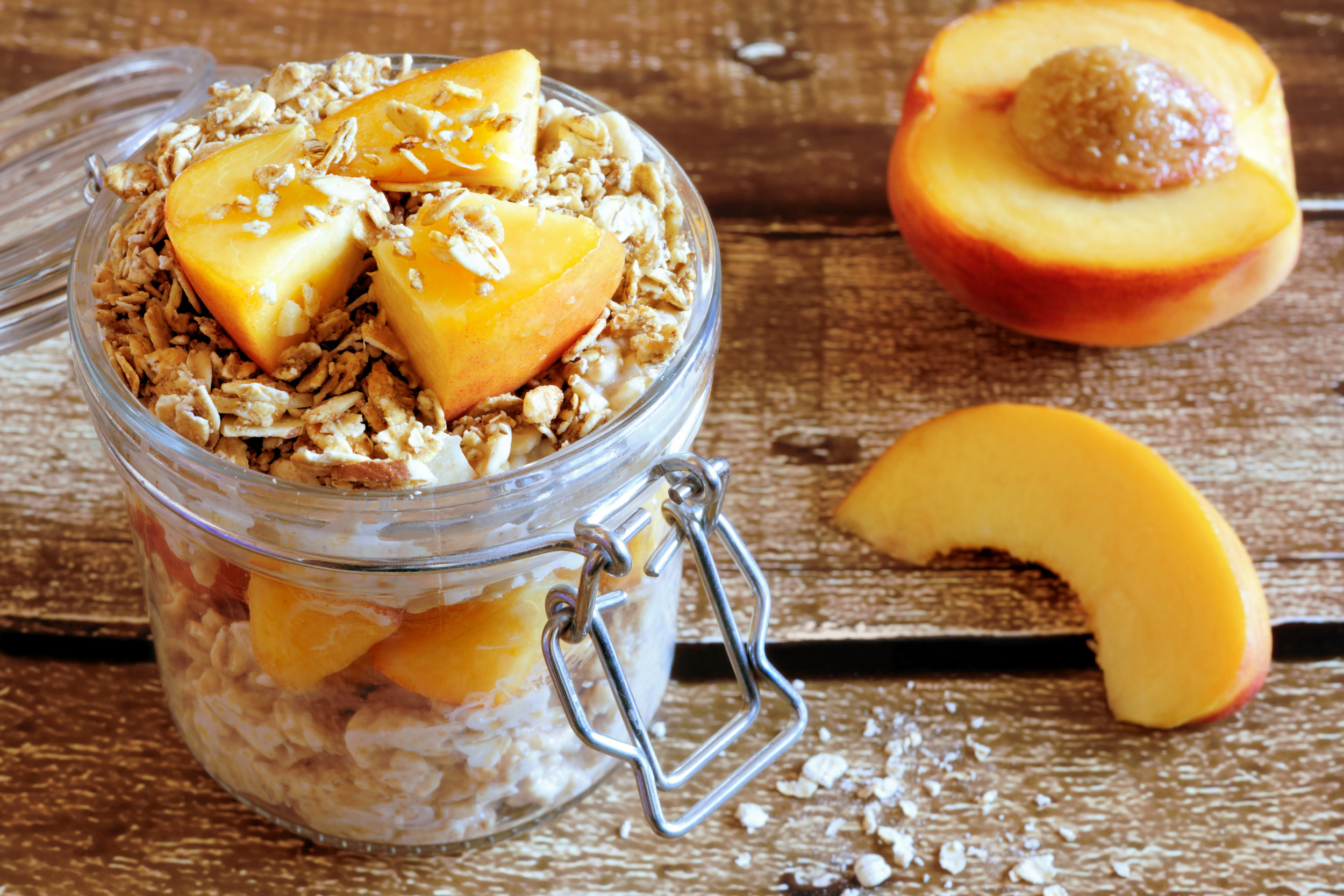 Peaches and cream overnight oats